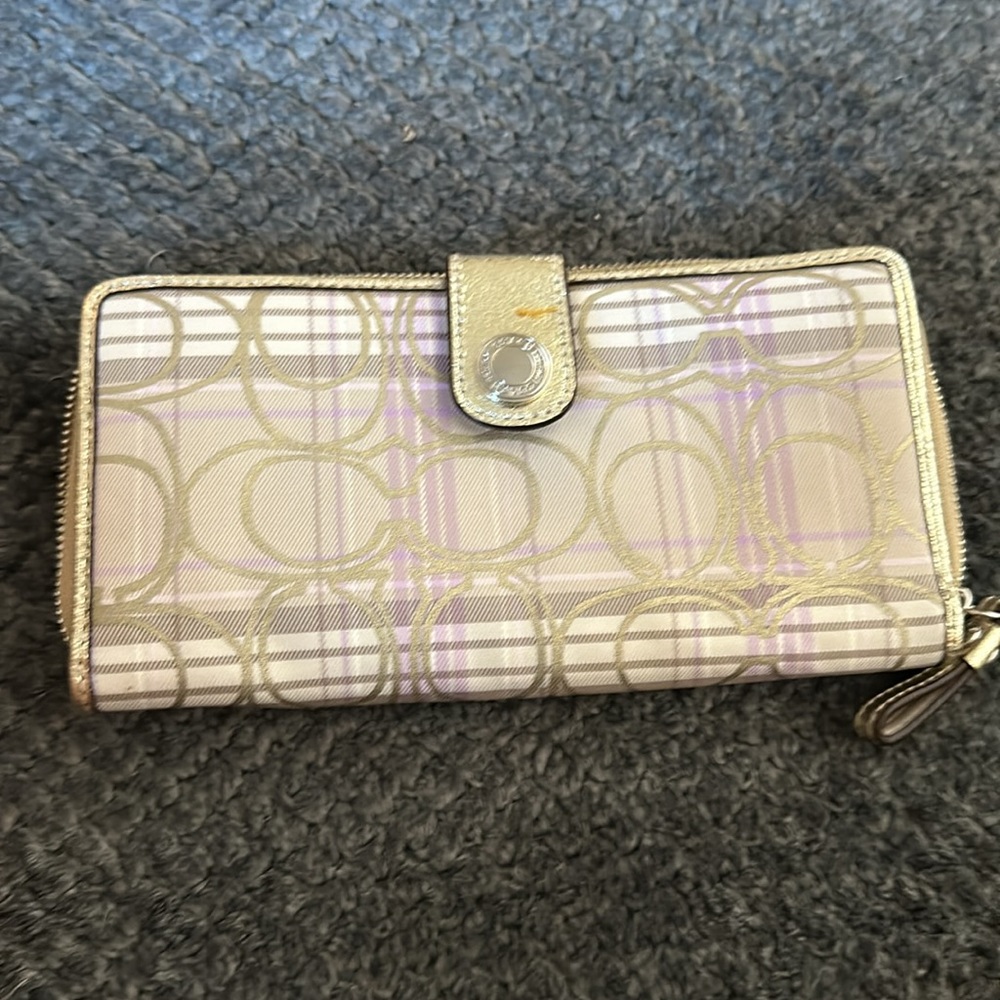 Coach lilac and gold bag with wallet and mini purse. - Picture 10 of 15